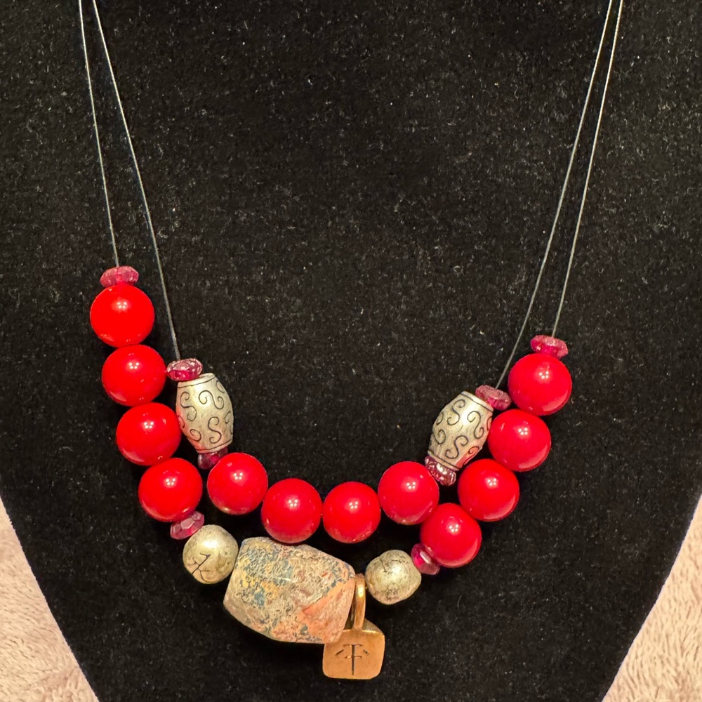 Chico’s “Ginda” Zenergy Red and Gold Beaded Necklace with Jasper Retail 34.00